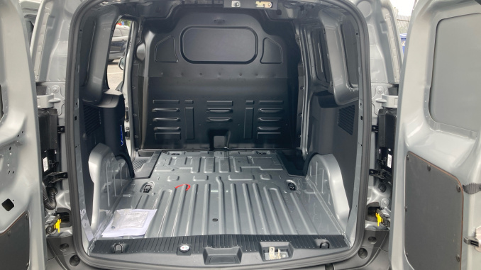 Ford Transit Courier Diesel 1.5 EcoBlue Active Van - Image 12